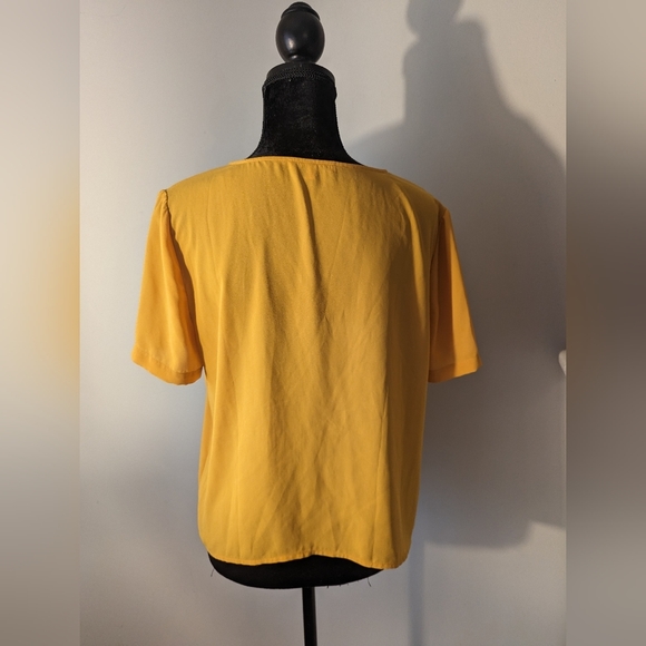 Madewell Lightweight Minimalist novel tie front top - Picture 7 of 10